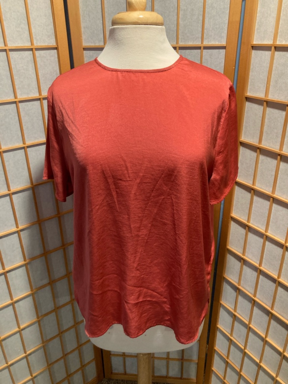 Banana Republic Coral Crewneck Silk Like Blouse (R33)